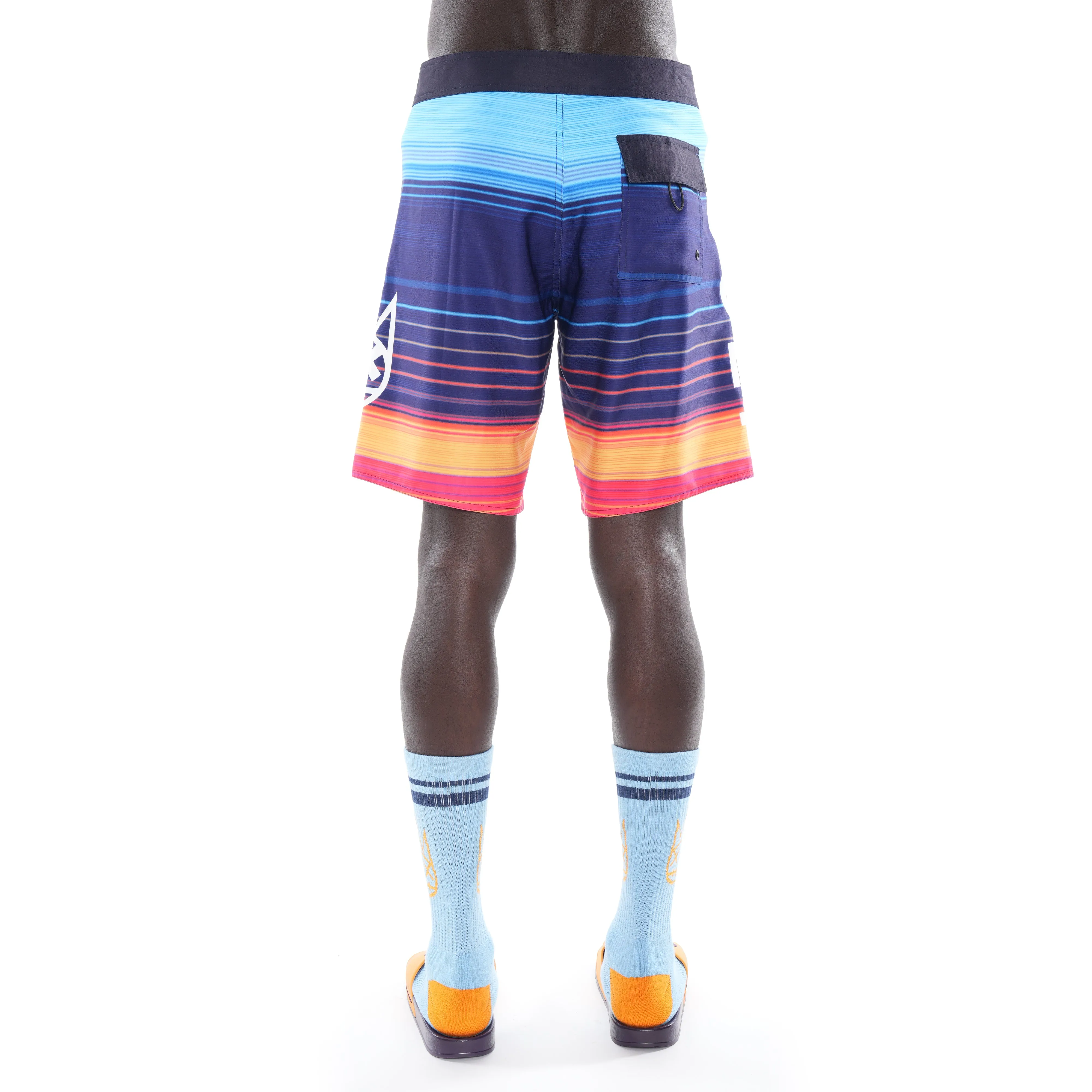 BOARD SHORTS IN LINES