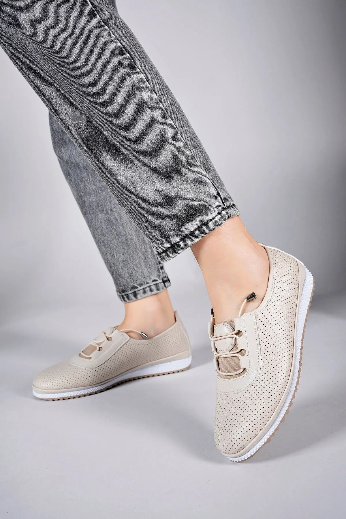 ByLlaion Women's Daily Shoes 001281 Cream