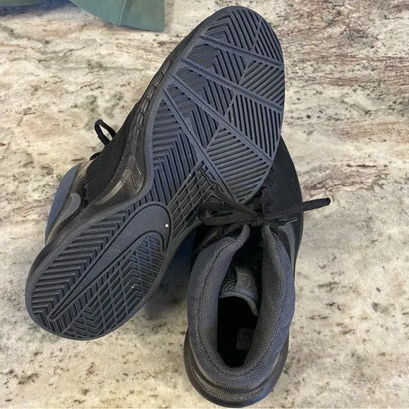 Men’s Nike Visi Pro VI NBK Black Athletic Sneakers Size 8.5