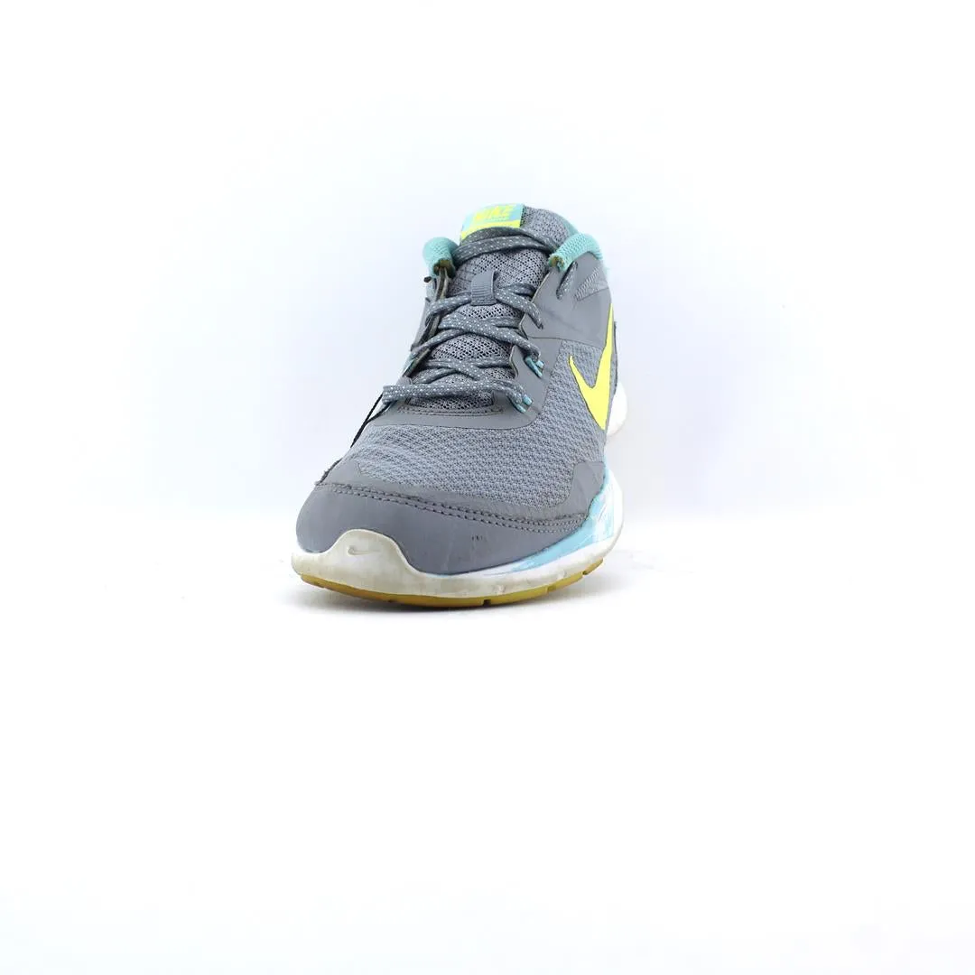 NIKE FLEX TR5