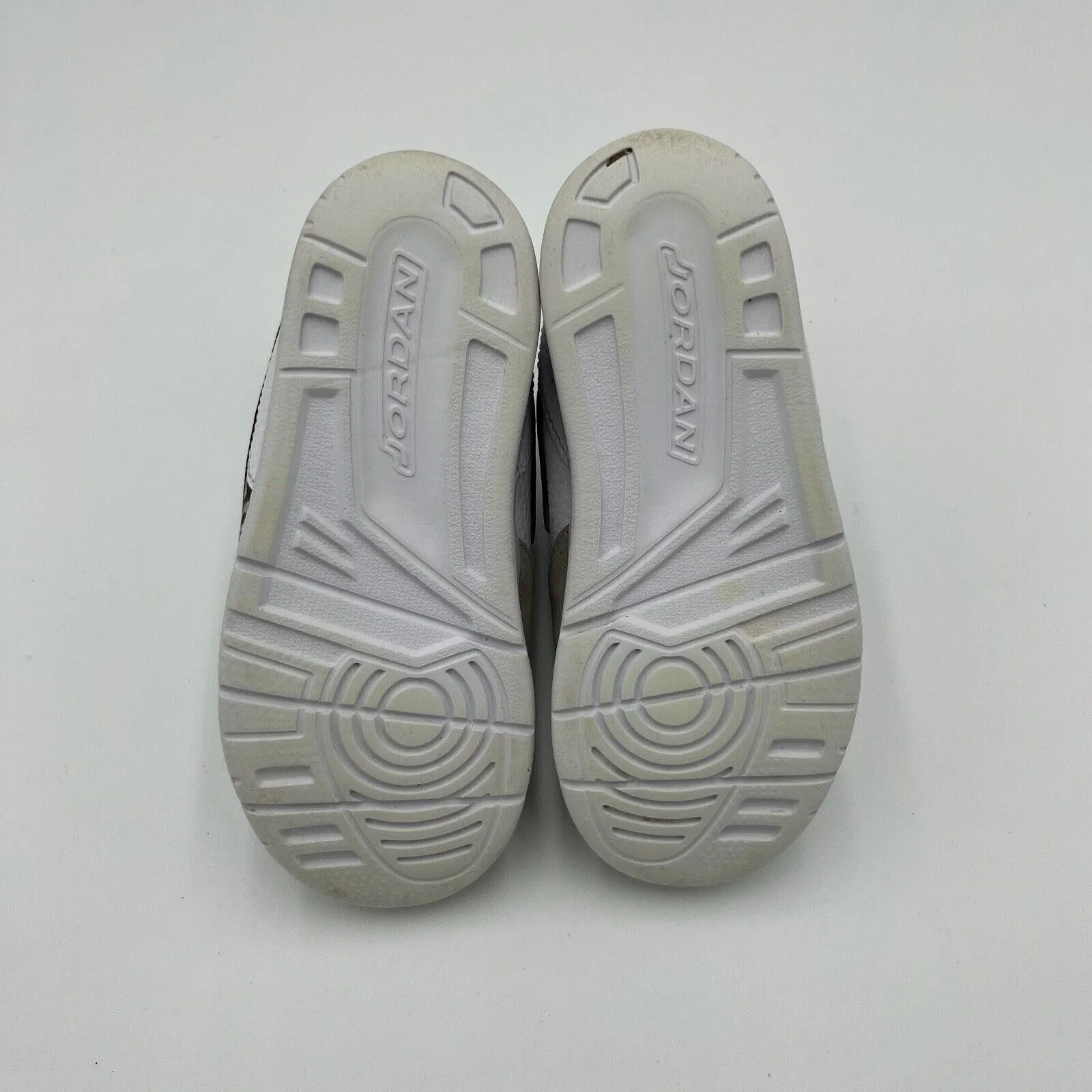 Nike Jordan Legacy B12 Size: 10c