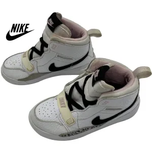 Nike Jordan Legacy B12 Size: 10c