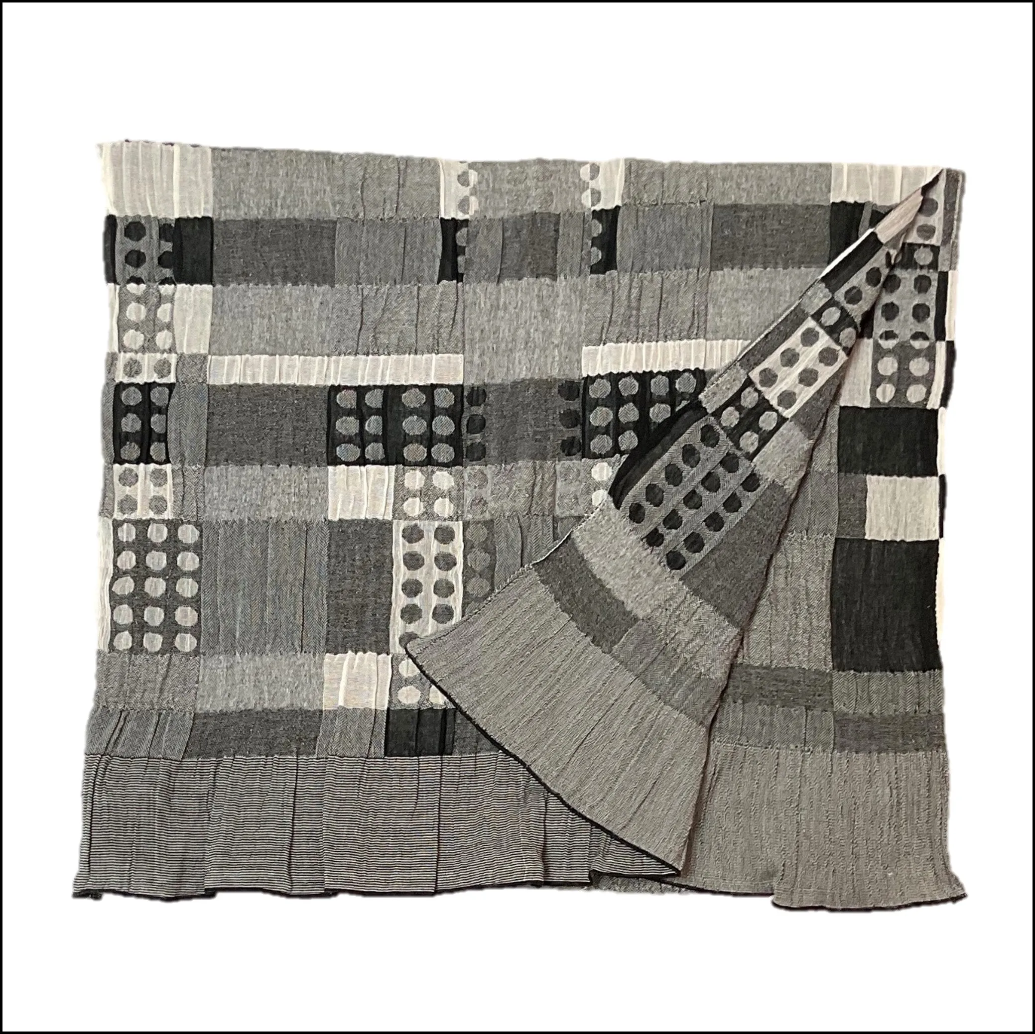 NUNO Oversized Scarf: “Cotton Sugoroku” (Black/White)