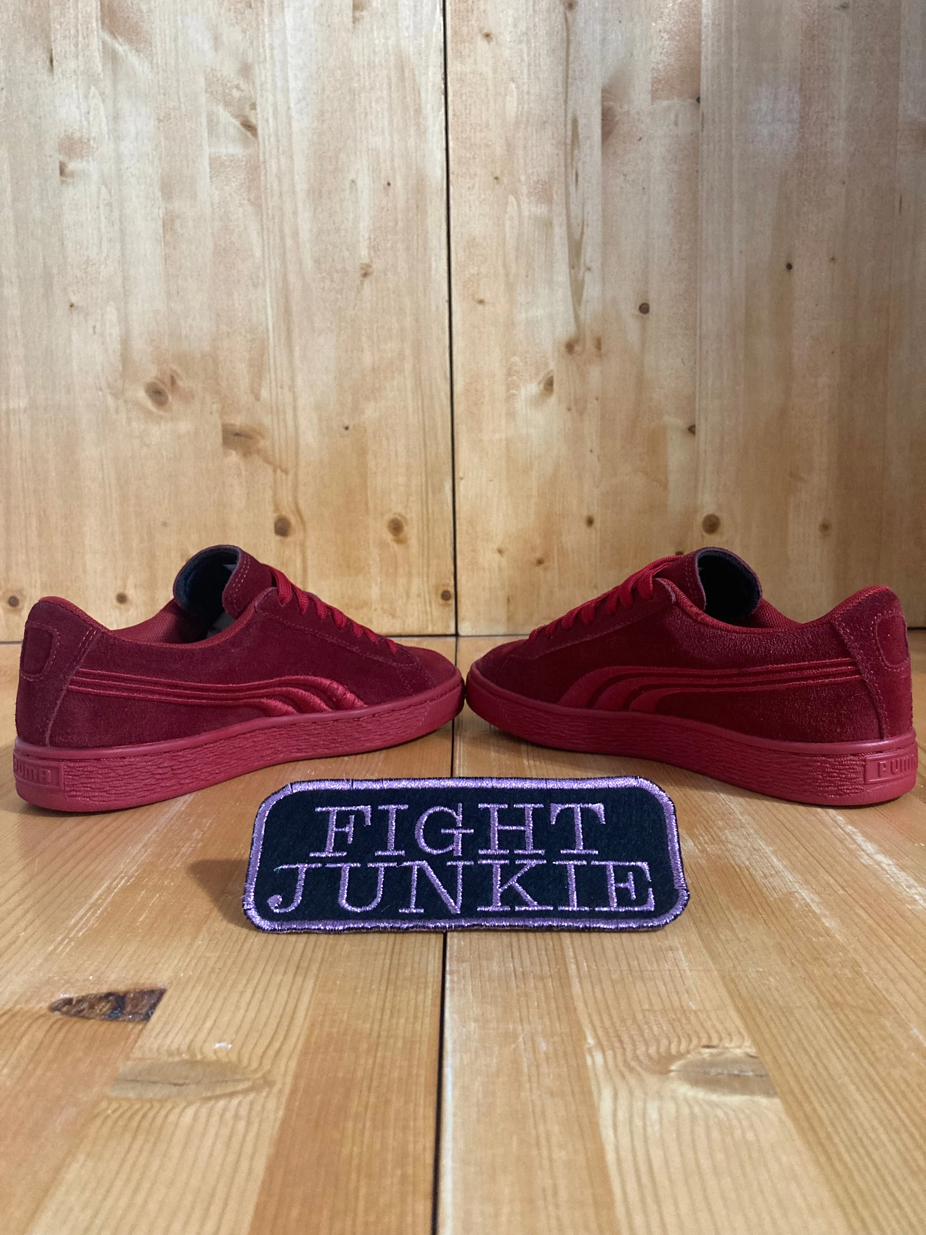 PUMA CLASSIC BADGE Youth Size 4.5 Suede Shoes Sneakers Triple Red 36295116