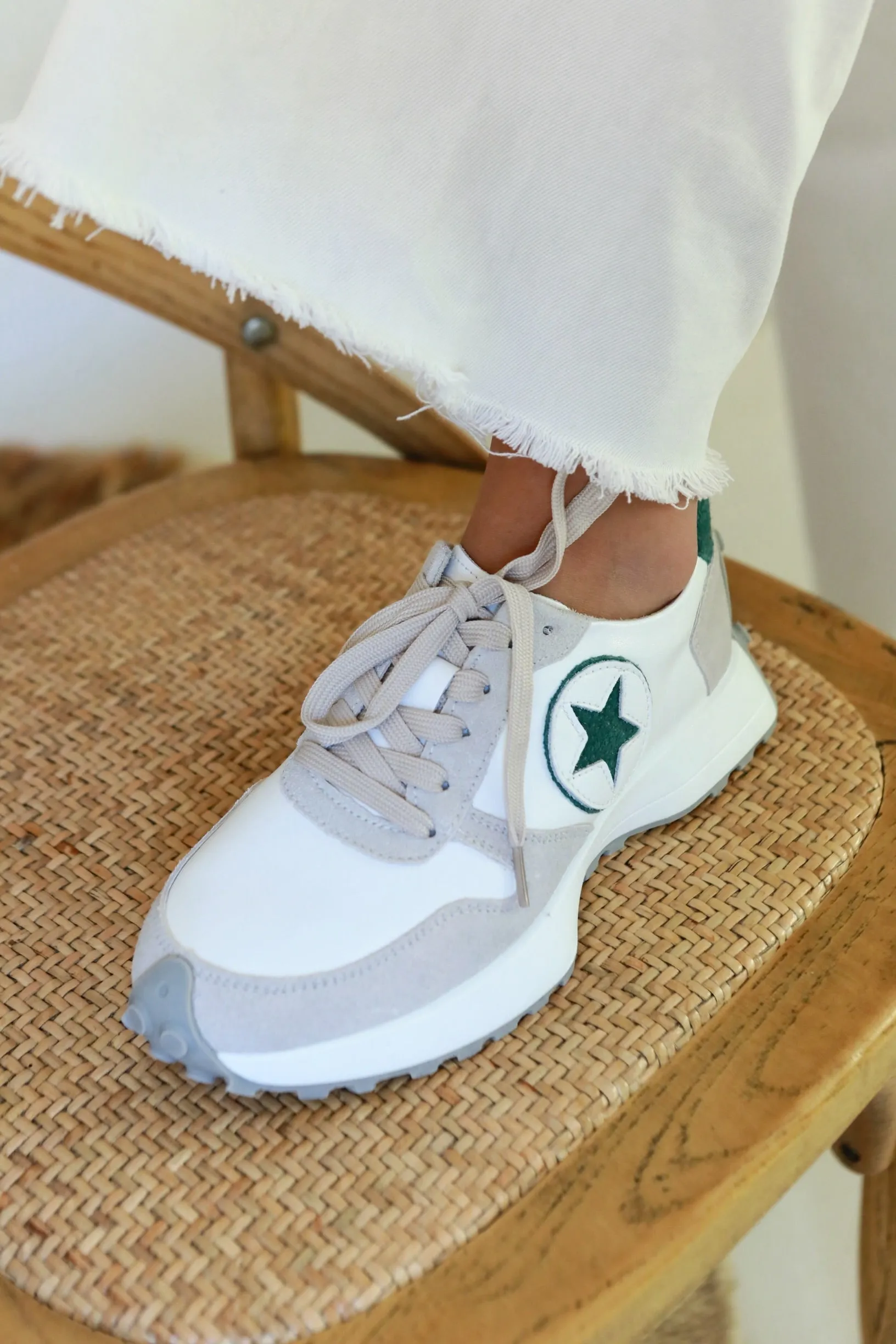 Tucker Sneaker White Beige & Green Star